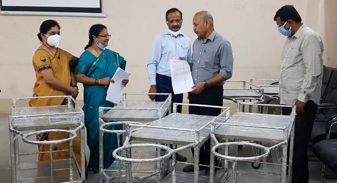 Doctor donates trolleys to Osmania General Hospital