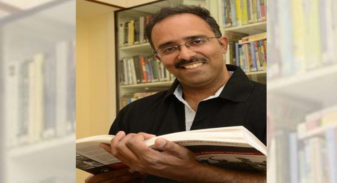 UoH faculty authors book on human rights discourse in graphic novels