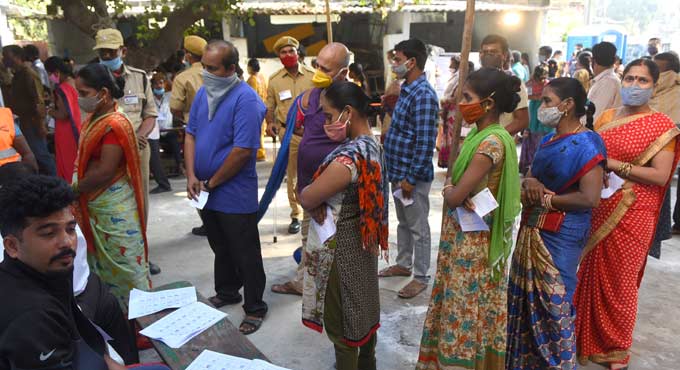 GHMC polls: Heavy polling in three divisions under Patancheru