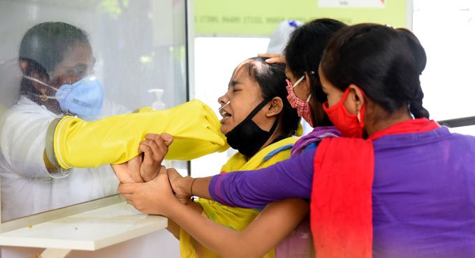 Telangana: Two more UK returnees test positive for Covid-19 on Sunday