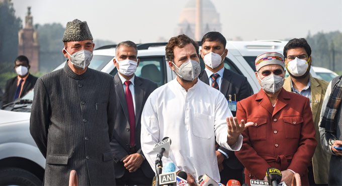 Rahul Gandhi urges people to support protesting farmers