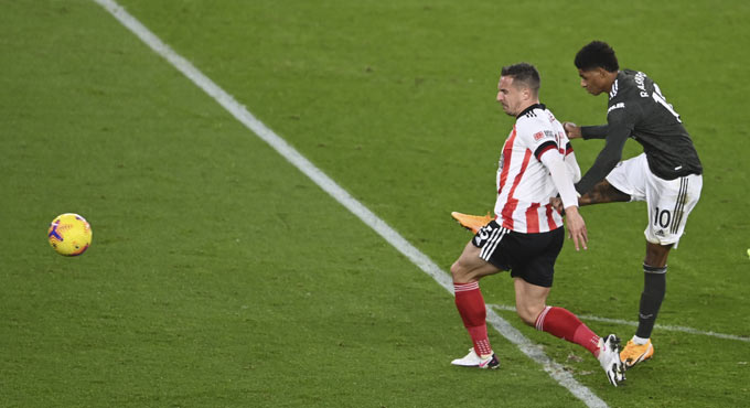 Rashford leads Manchester United to comeback victory