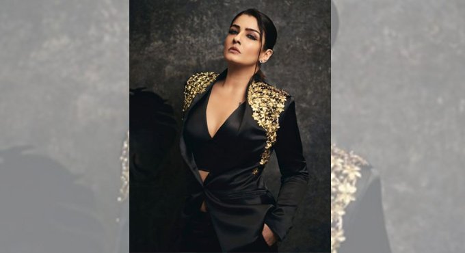 Raveena Tandon turns ‘Switzerlandkasharukh’ in Himachal