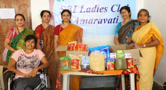 Hyderabad: SBI Ladies Club donates groceries to orphanage