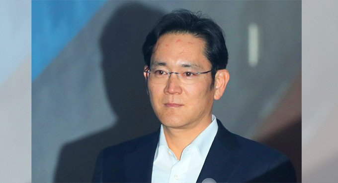 Samsung heir faces 9 years in prison over bribery case