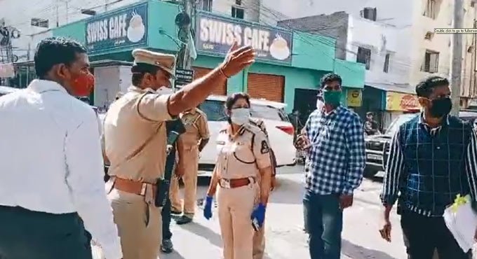 GHMC Polls: Tension as AIMIM, MBT workers confront each other in Azampura