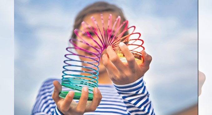 How slinky became a popular toy?