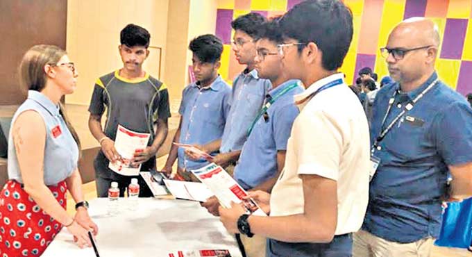 Destination USA: Study Journalism and Mass Communication