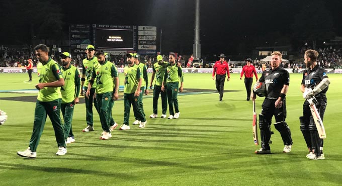 Southee, Seifert star as NZ beat Pak to clinch T20I series