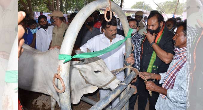 BJP trying to gain political mileage in the name of religion: Talasani