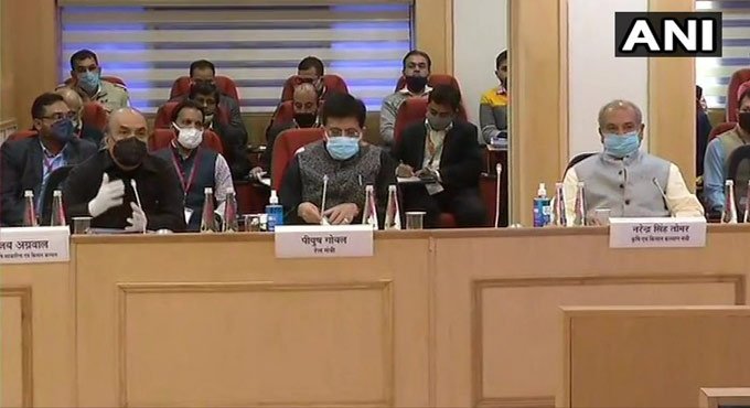 Union ministers meet farmers’ groups to break deadlock over agri laws