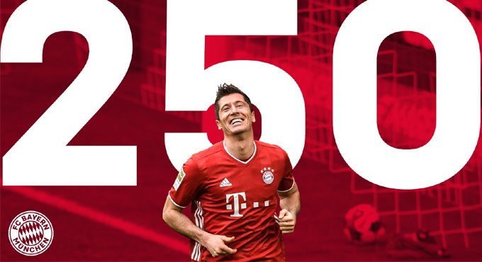 Lewandowski becomes third player to score 250 goals in Bundesliga
