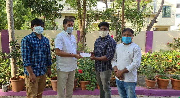 MLA Vinay Bhaskar provides financial aid to poor student