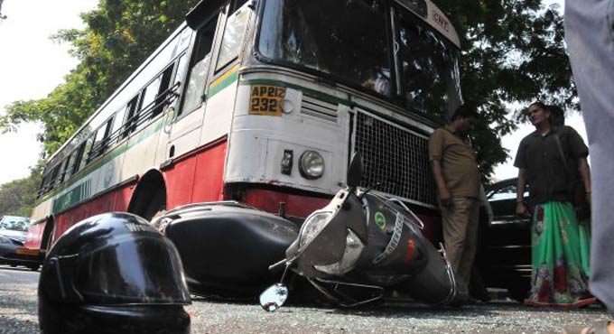 More accident deaths in Hyderabad due to helmetless riding