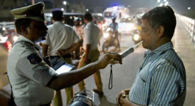 Don’t land in trouble by alerting drunk-driving checks: Cyberabad cops