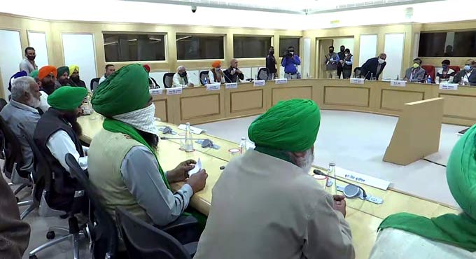 Centre offers to set up committee; farmer leaders firm on repeal of laws
