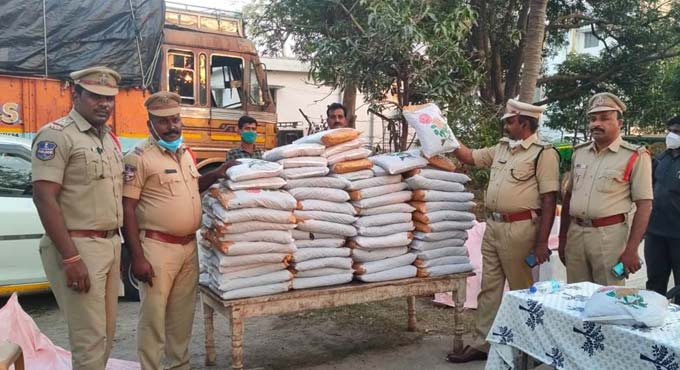 Inter-State gang held for smuggling ganja in Nirmal