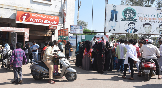 Flood-hit throng to MeeSevas in Hyderabad