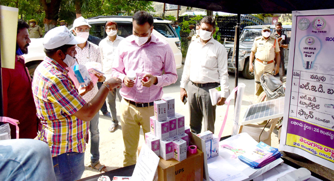 Khammam Collector stresses on need to conserve energy