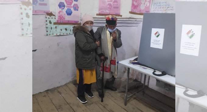 103-year-old casts vote in Himachal panchayat polls