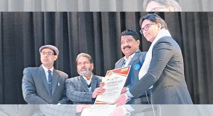 AIPA’s Bhisma award to city school Director