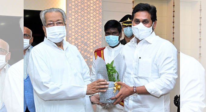 Jagan dubs desecration of temples ‘political guerrilla warfare’