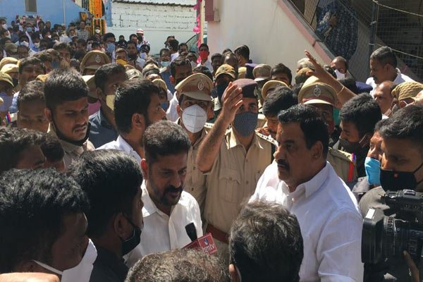 Congress, BJP workers protest at KTR’s programmes in Hyderabad