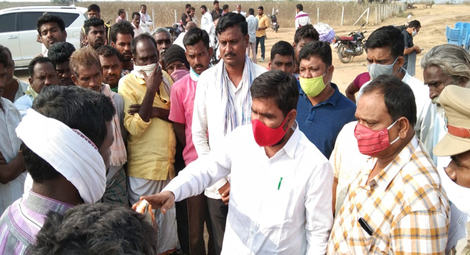 MLA Durgam Chinnaiah consoles victims of road accident in Mancherial