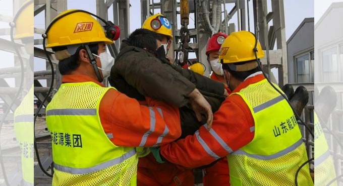 11 trapped miners rescued from gold mine in China