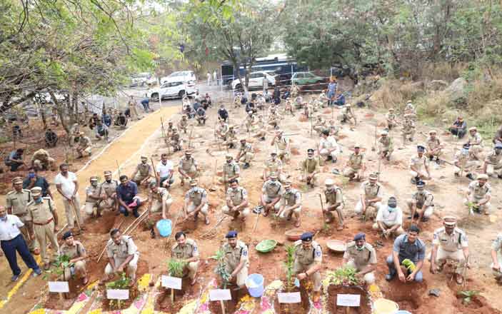 Hyderabad: Cyberabad Police conduct mega plantation drive