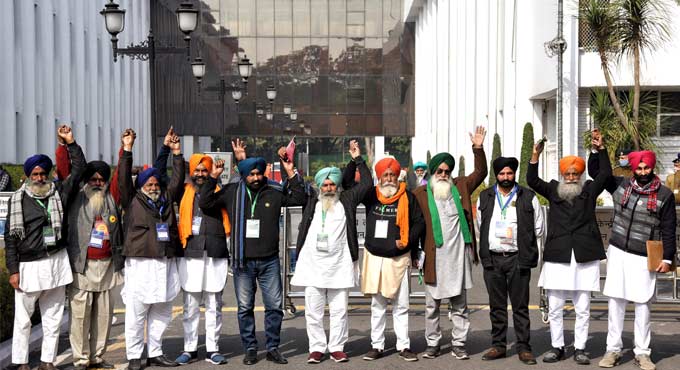 Centre to suspend contentious farm laws for 18 months