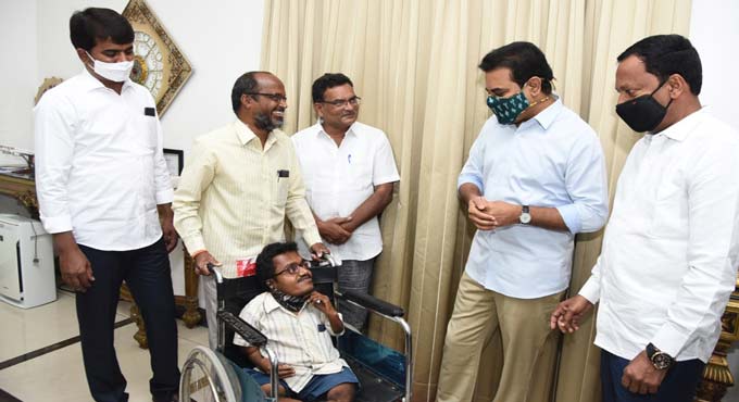 Fluorosis victim Swamy sanctioned 2BHK house in Nalgonda