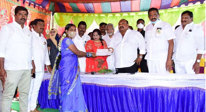 Women to get self-employment through govt schemes: Gangula Kamalakar