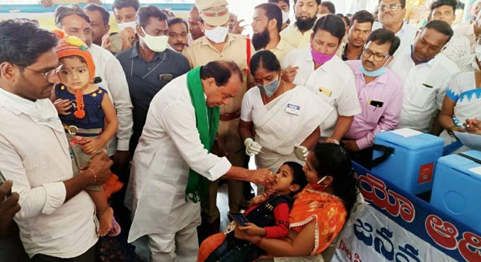 Minister Indrakaran Reddy launches pulse polio drive