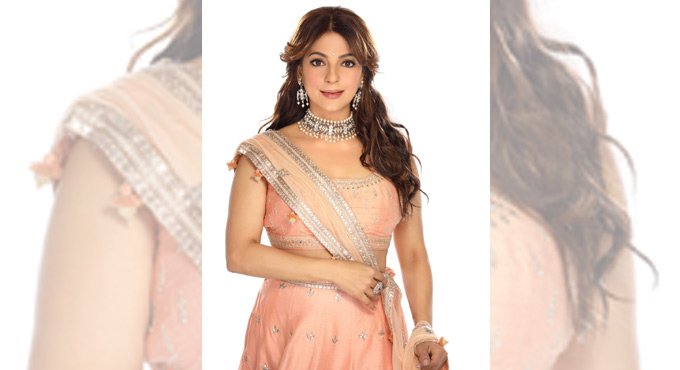 Juhi wonders about air quality in Mumbai