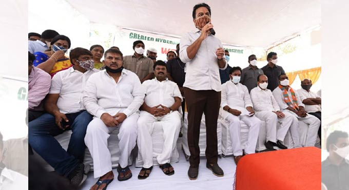 KTR inaugurates 126 double bedroom houses at Bagh Lingampally