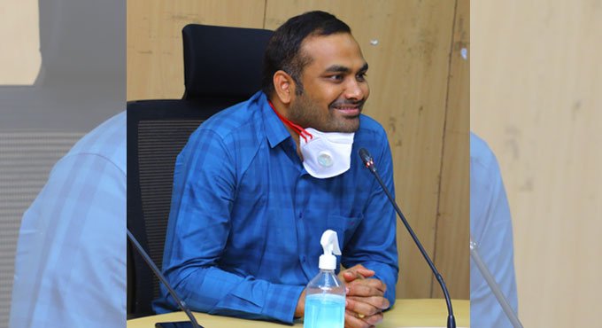 Khammam Collector asks Revenue officials to clear pending cases