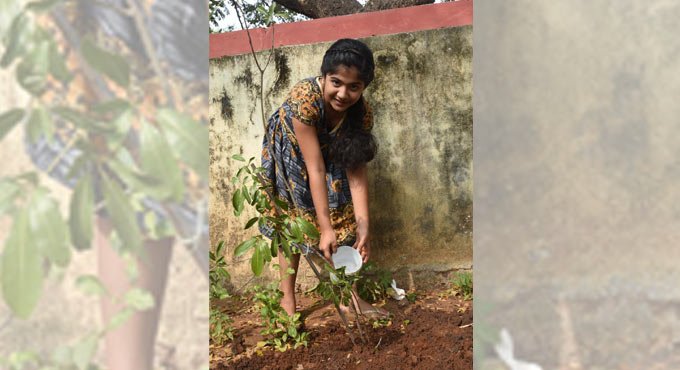 ‘Karthika Deepam’ fame Baby Krithika plants sapling