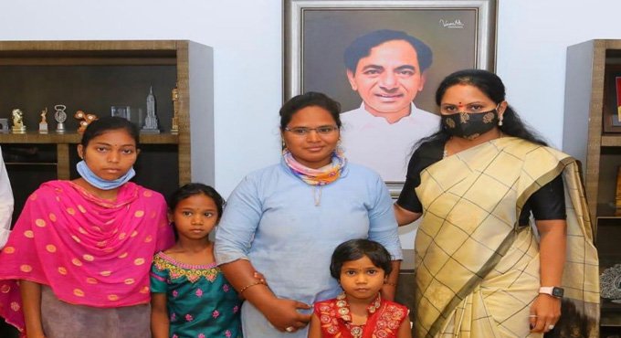 Kavitha extends support to Adilaxmi, TS’ first woman mechanic