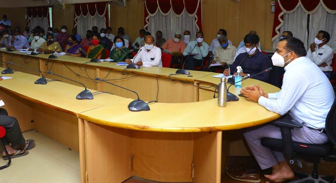 Khammam Collector asks degree students to enroll names in IT Hub app