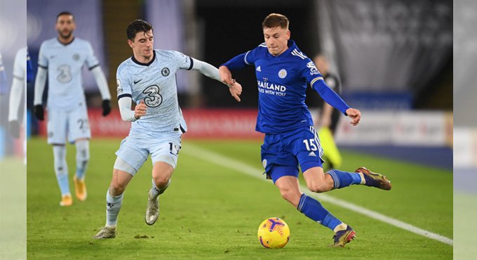 Leicester goes top of English Premier League by beating Chelsea