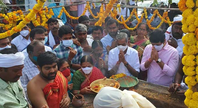 Warangal Rural: Spiritual fervour pervades model village Varikole