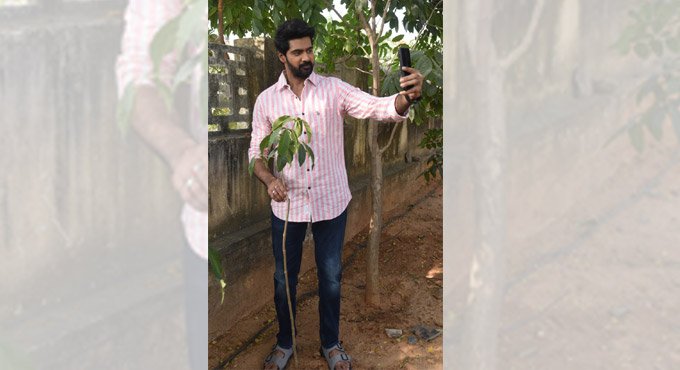 Naveen Chandra accepts Green India Challenge