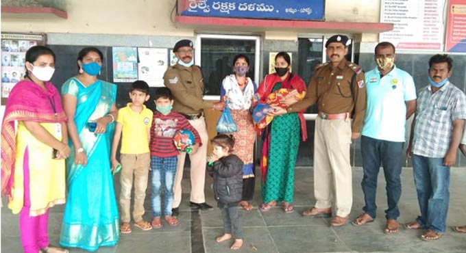 Nepali woman who delivered at Khammam hospital returns home