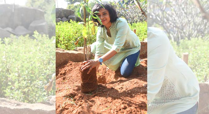 News presenter Devi Nagavalli accepts Green India Challenge