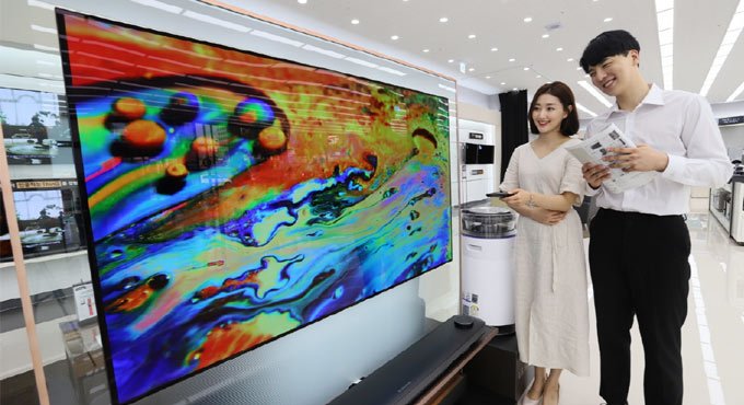 OLED panel sales help LG Display swing to net profit in Q4