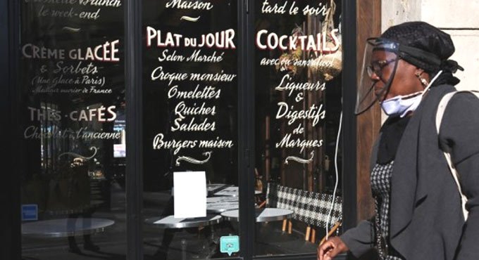 Restaurants, bars, cinemas in France to remain closed