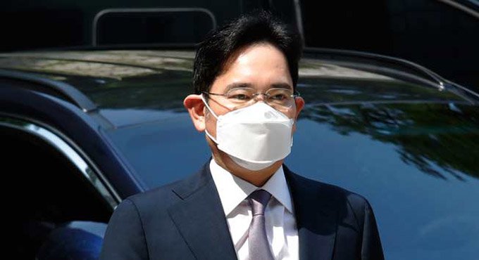 Samsung heir Lee Jae-yong sentenced to prison for corruption