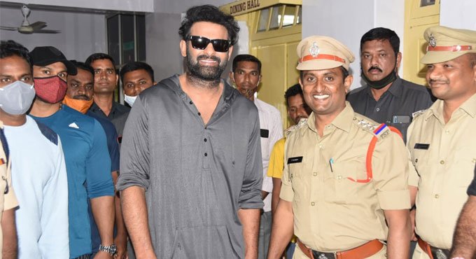Tollywood hero Prabhas in Godavarikhani for shooting of ‘Salaar’