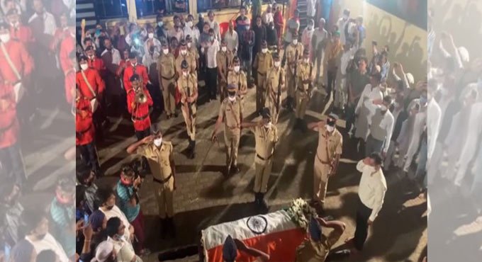 Ustad Ghulam Mustafa Khan laid to rest with full state honours